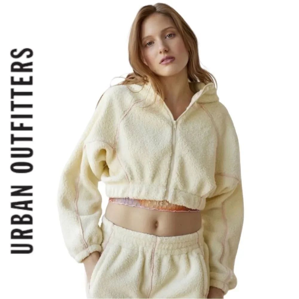 UO Urban Outfitters Out From Under Scarlet Sherpa Zip-Up Hoodie Sweatshirt NEW M